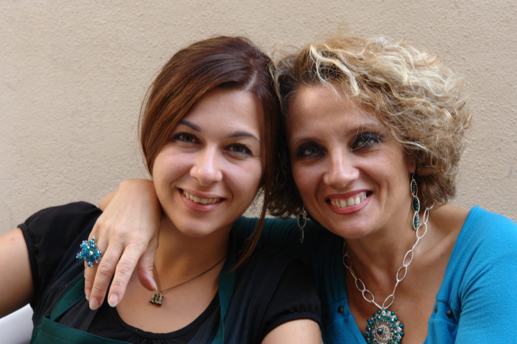 Raffaella & Luisa durante la "Sagra dell'Uva" 2011